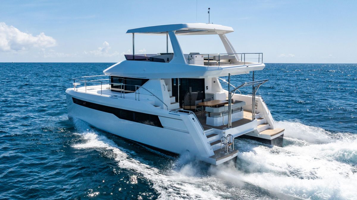 Yacht Charter Deals in Newport Beach